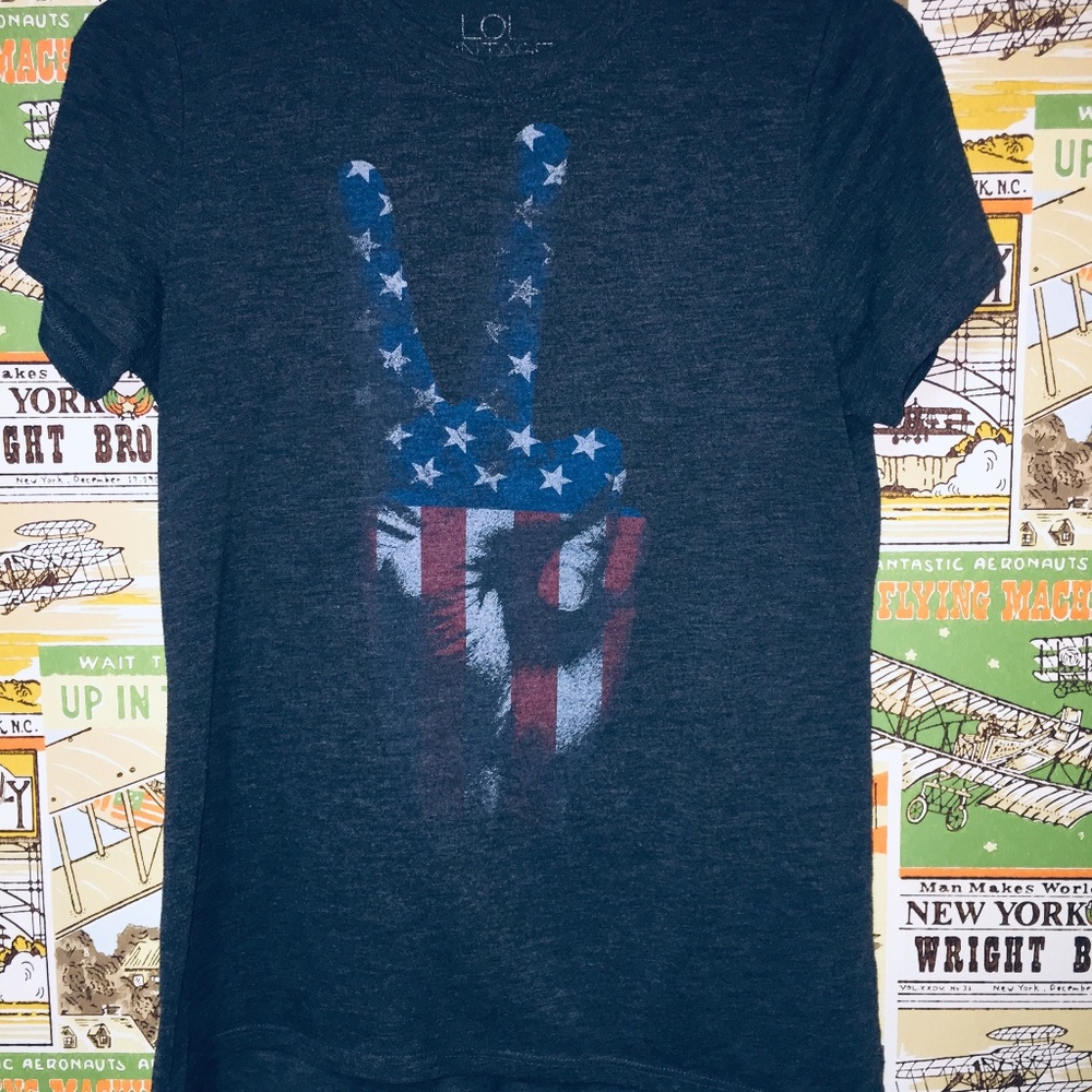 Peace sign tee